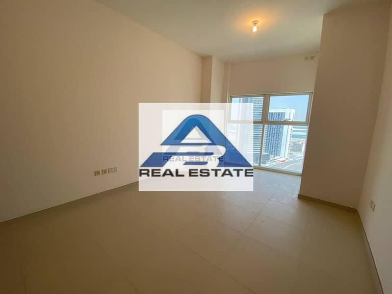 8 Amazing View  Near to Park and Beach ! Modern Living  !12 Chq  !2 Months Free ! Facilities