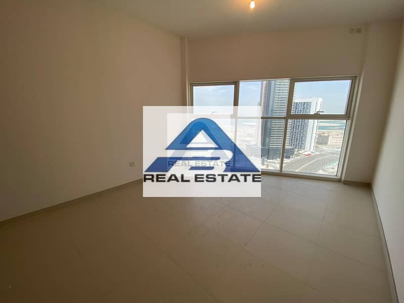 16 Amazing View  Near to Park and Beach ! Modern Living  !12 Chq  !2 Months Free ! Facilities