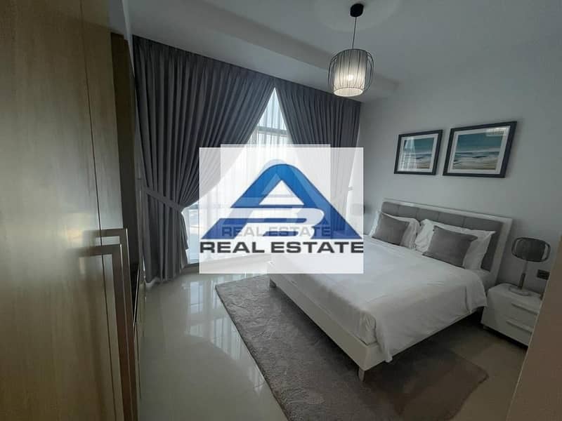 12 Fully Furnished & Service 2 Bhk! No Fee ! Sea View