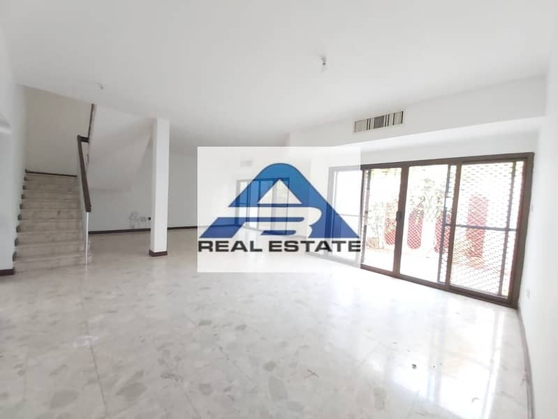 Gated Community 4 Bedrooms  Villa  S. Pool  and Gym