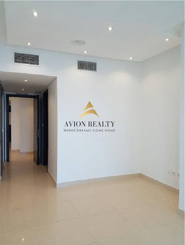 5 Lake Facing | Upgraded | Massive 3Br | Maids & Laundry room - JLT