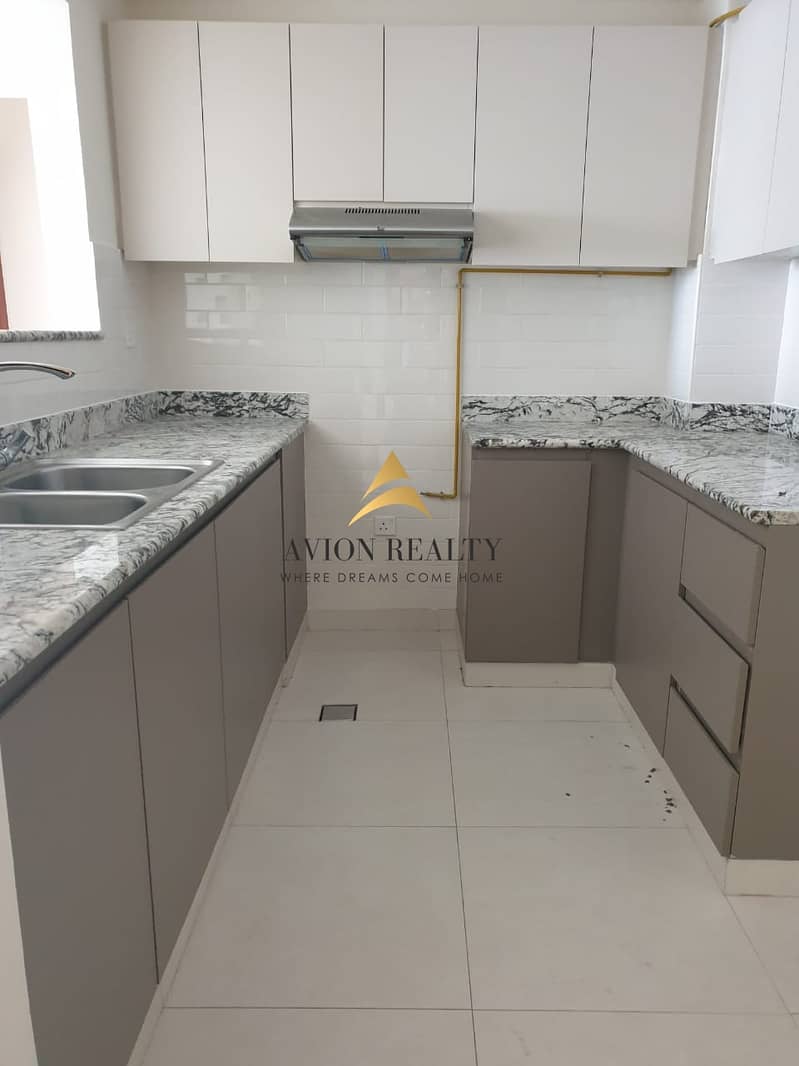 8 Spacious 1BR | Bright & Maintained - Jadaf