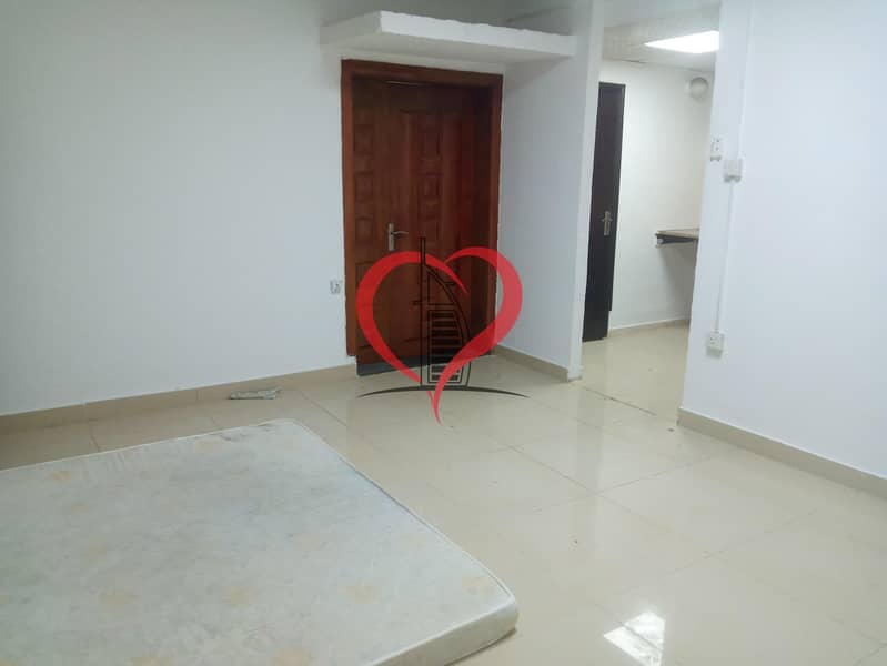 3 Excellent 1BHK in Karama near ADCB airport road
