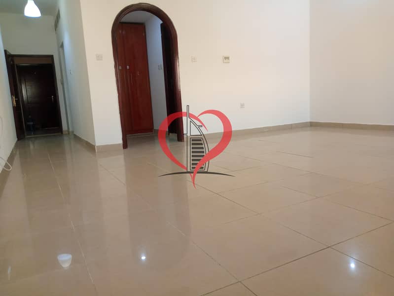 5 Spacious studio in Khalidiya