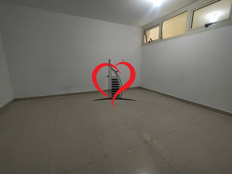 Lavish 1 BHK Apartment Available With Parking Opposite to Wahda Mall: