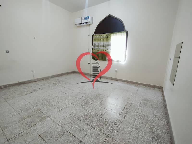 6 Perfect Studio Apartement Available opposite of wahda mall: