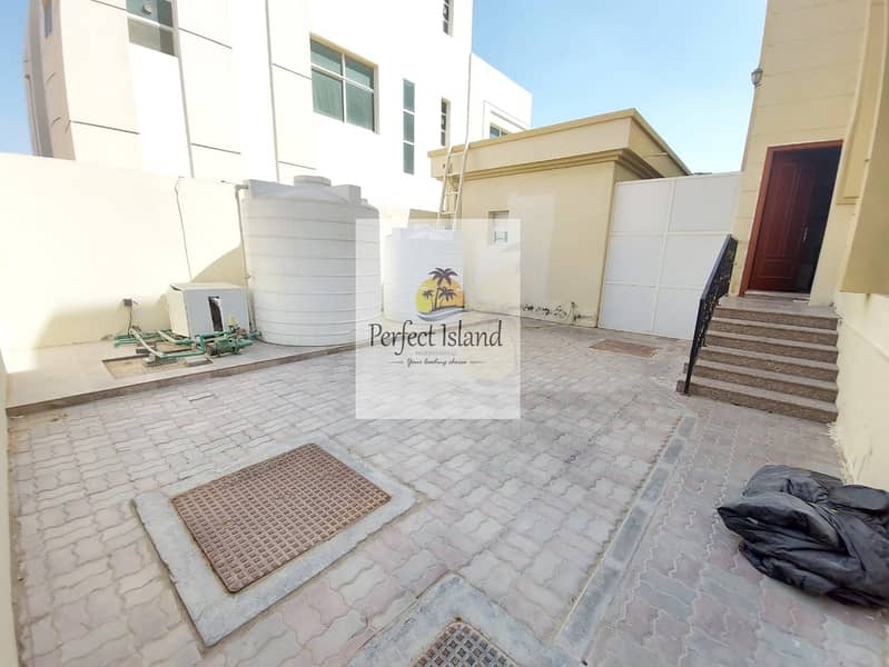 11 Luxury Living 2 master BR | Private Entrance | Ground Floor | Classy Design