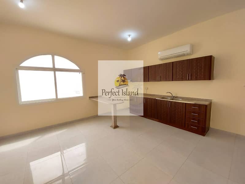 5 Fabulous Apartment| Prime location nearby service