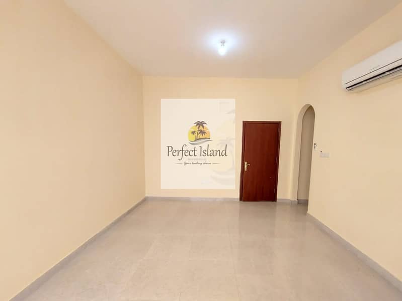 6 Fabulous Apartment| Prime location nearby service