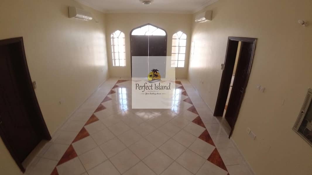 5 Awesome Villa | private entrance | Covered garage