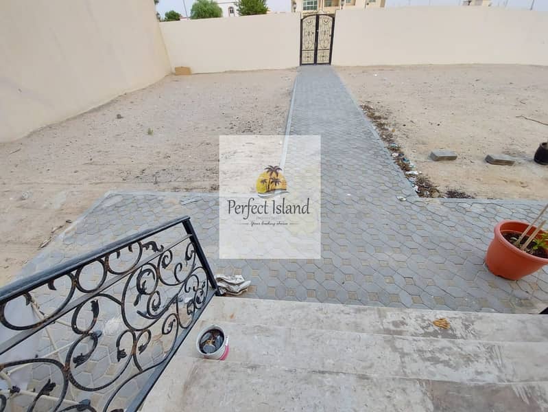 16 Gorgeous Apartment|Private Entrance|Huge Yard