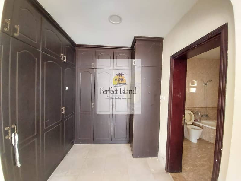 16 Super Deal| Private Entrance | Covered parking