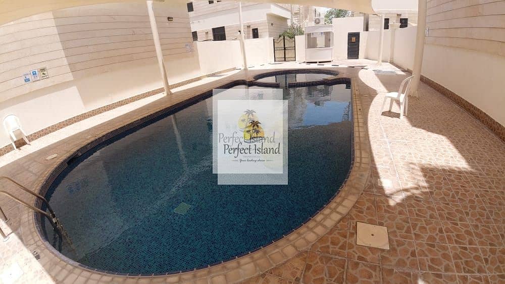 2 Luxury Villa| Shared Garden& Pool | Private Garage