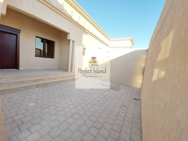 24 Extension with private entrance | Balcony | Yard