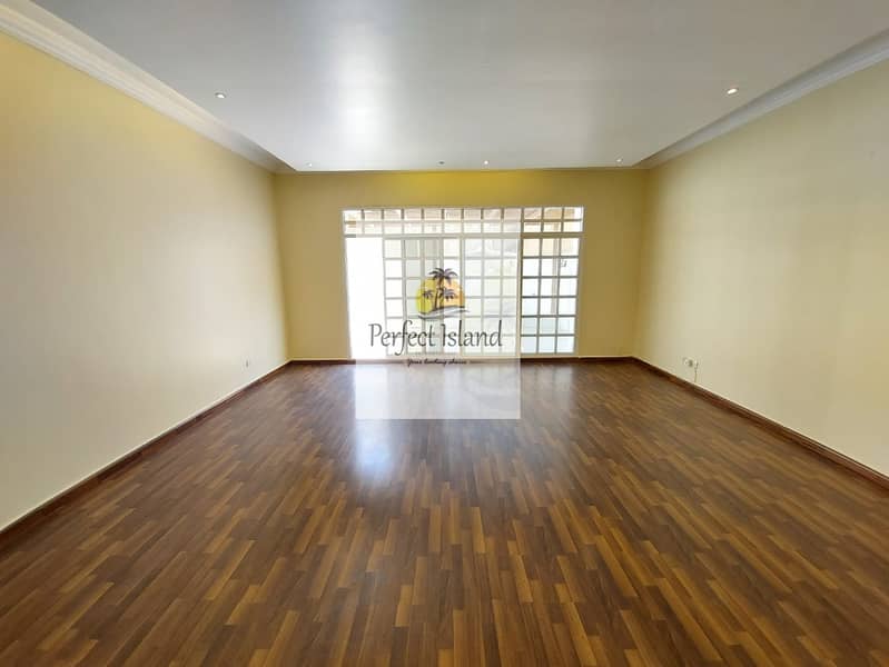 26 Stand alone with Extension | Near Canal Walk