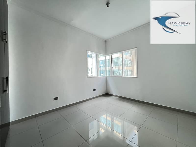 ATTRACTFUL & SOPHISTICATED 2BHK APARTMENT | PARKING
