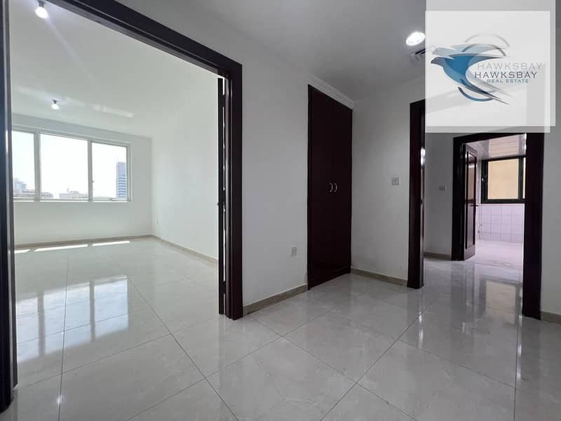 شقة في شارع حمدان 2 غرف 48000 درهم - 6297321