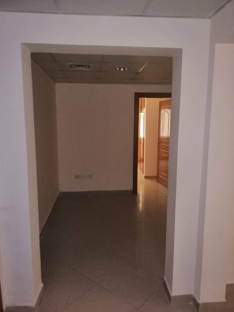 For sale a two-room apartment and a hall, at a special price, Al Nahda, Sharjah