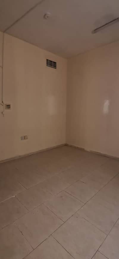 1 Bedroom Apartment for Rent in Al Nabba, Sharjah - Very big 1bhk for rent best place