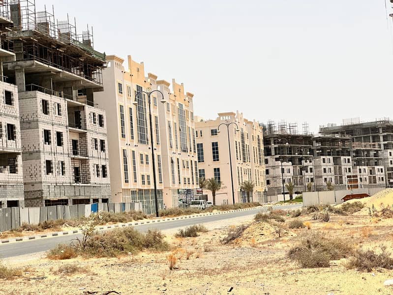 ارض للبيع في منطقة الاميره في الياسمين بامارة عجمان سكني تجاري . ارضي + 10 طوابق علي شارع رئيسي زاوية شارعين قار ارض للبيع في منطقة الاميره في الياسمين بامارة عجمان سكني تجاري . ارضي + 10 طوابق علي شارع رئيسي زاوية شارعين قار