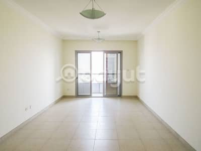 2 Bedroom Flat for Rent in Al Khan, Sharjah - Easy Access to Dubai| Spacious 2BR Flat for Rent in Style Tower