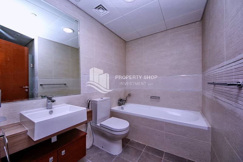 5 1-bedroom-apartment-al-reem-island-shams-abu-dhabi-gate-tower-1-bathroom. JPG