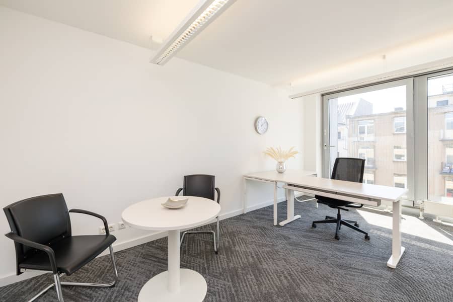 Fully serviced private office space for you and your team in Sharjah, Saif Zone