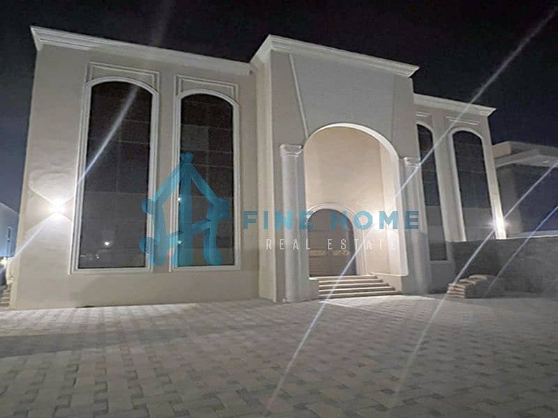 Brand New | Villa 6MBR + 2 Majlis & Big Patio