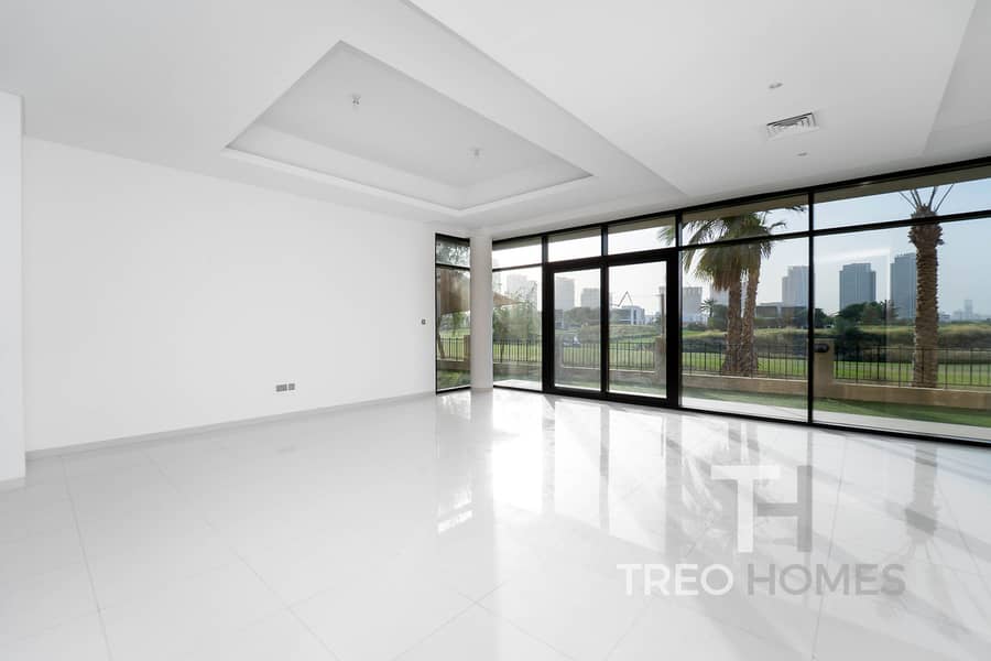 5-Bed | Golf course view | Single row 5-Bed | Golf course view | Single row