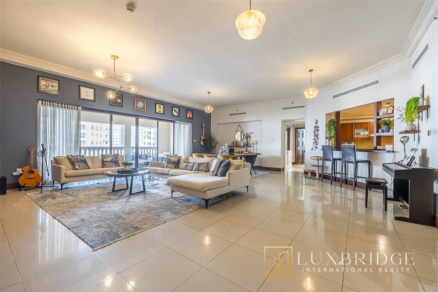 Amazing View | Next to Mall | Huge Layout Amazing View | Next to Mall | Huge Layout