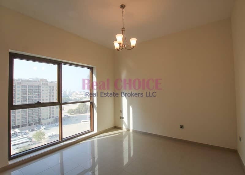 Payable in 4 Cheques|Near Metro Station