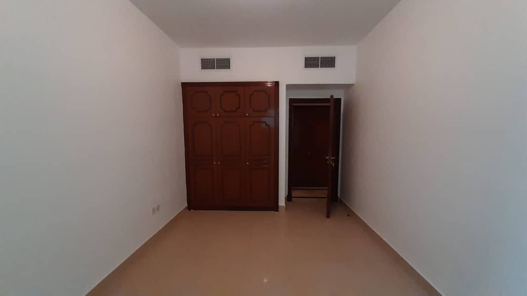 شقة في شارع السلام 2 غرف 65000 درهم - 7938942