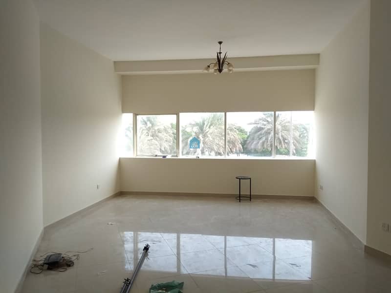 SPACIOUS 2 BED APARTMENT ON THE MAIN SHEIKH ZAYED ROAD