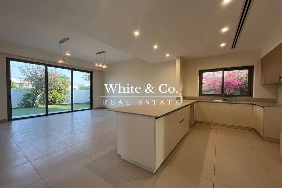 Available Now | Unfurnished | Single Row Available Now | Unfurnished | Single Row