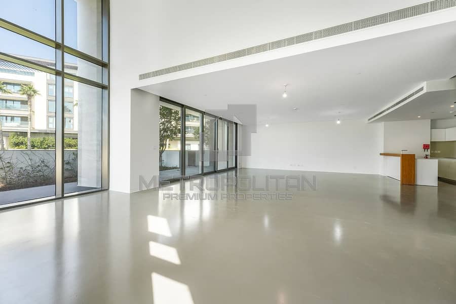 Very Luxurious | Premium Community | Corner Unit Very Luxurious | Premium Community | Corner Unit