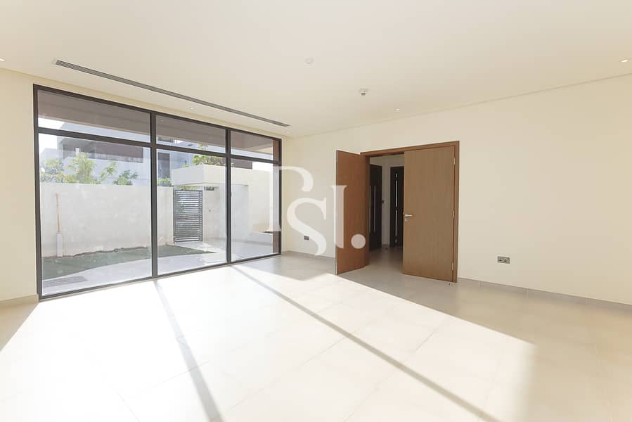 5 west-yas-yas-island-abudhabi-living-area (3). JPG