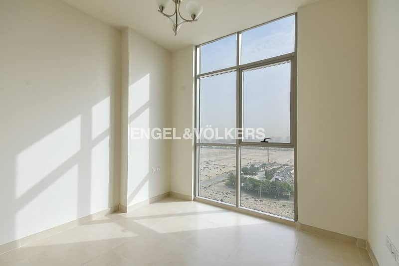 15th Floor One Bedroom with Great Views