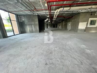 Shop for Rent in Muhaisnah, Dubai - Premium Retail for Clinic (G+1) with 6 Months Free