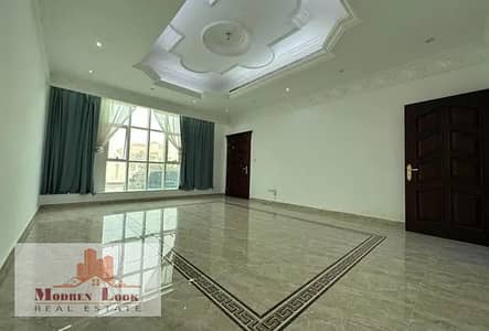 Studio for Rent in Khalifa City, Abu Dhabi - Luxuriously Built Vast Studio With Sep/Kitchen And Proper Bathtub Washroom On Prime Location In KCA