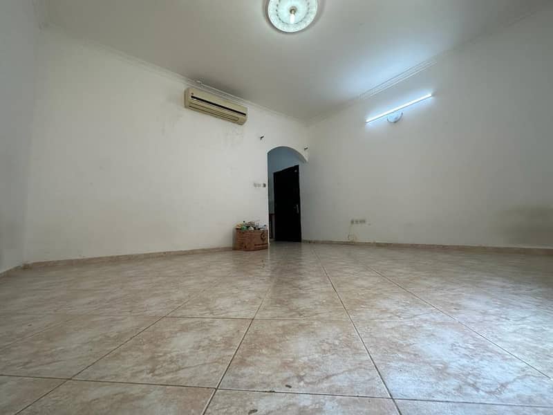 FABULOUS  BIG STUDIO APARTMENT AVAILABLE WITH SEPARATE KITCHEN AND AWESOME WASHROOM IN MBZ CITY