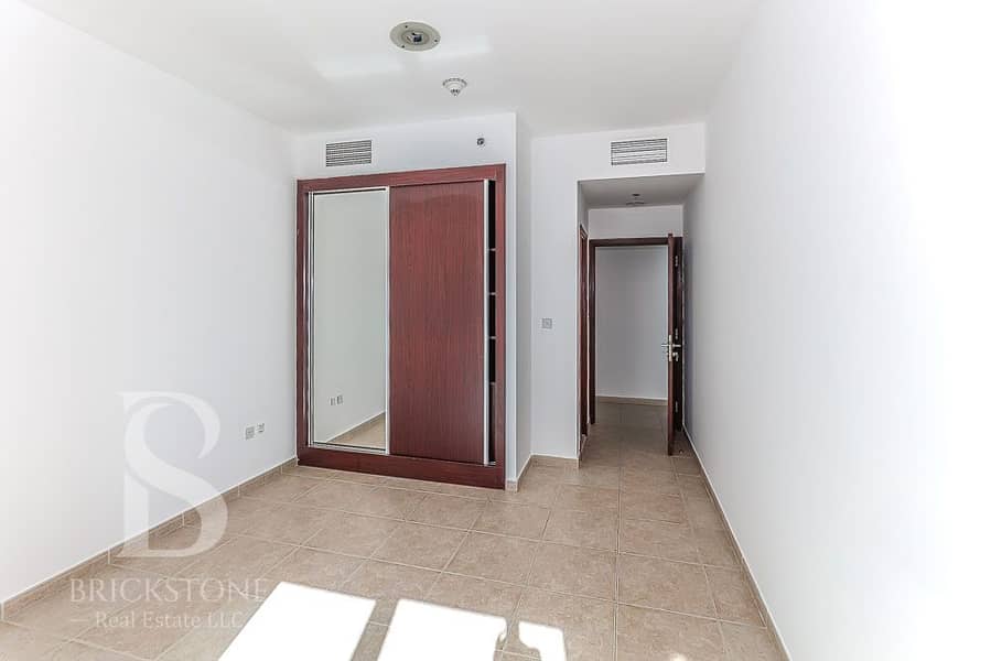 13 Elite Residence two bedroom apartment for rent Arslan Ali Ahmad Dubai Marina real estate specialist agent broker property consultant (21). jpg
