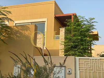 5 Bedroom Villa for Sale in Al Raha Gardens, Abu Dhabi - Beautiful Home w/ Spacious Layout & Balcony