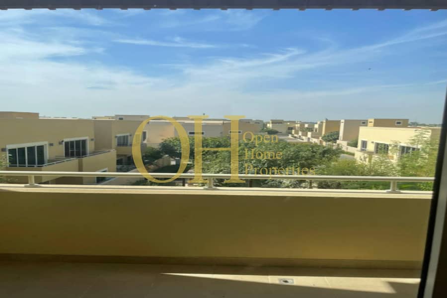 Beautiful Townhouse Waiting for it\\\'s Owner Beautiful Townhouse Waiting for it\\\'s Owner