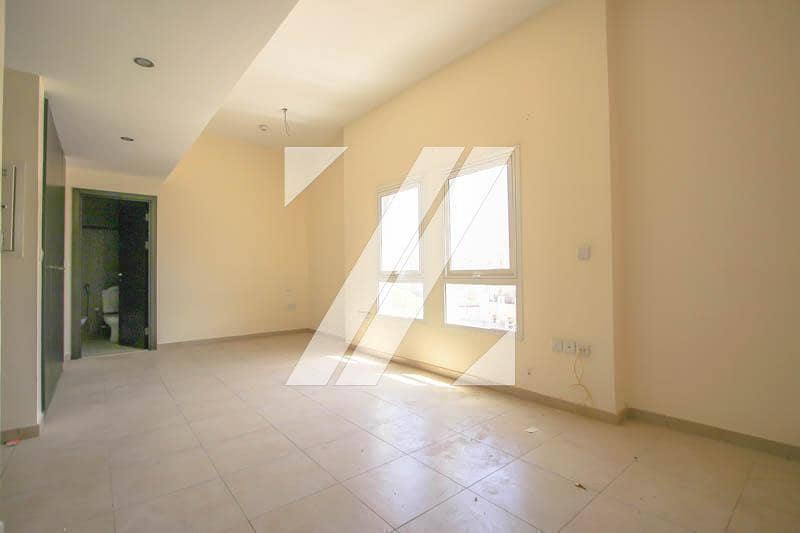 Prime Location | Ready To Move In | Chiller Free Prime Location | Ready To Move In | Chiller Free