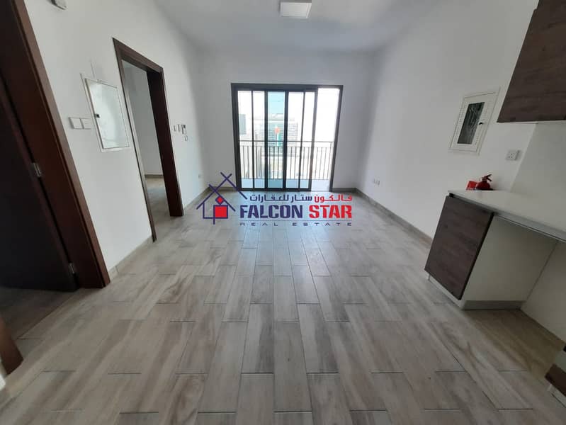 2 CORNER UNIT - HUGE TERRACE l SPACIOUS 1 BHK ON HIGHER FLOOR