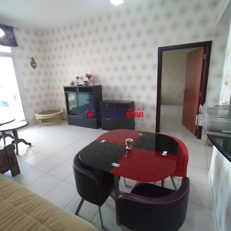 4 LUXURIOUS FURNISHED 1 BED  CLOSE KITCHEN WITH APPLIANCES  READY TO MOVE