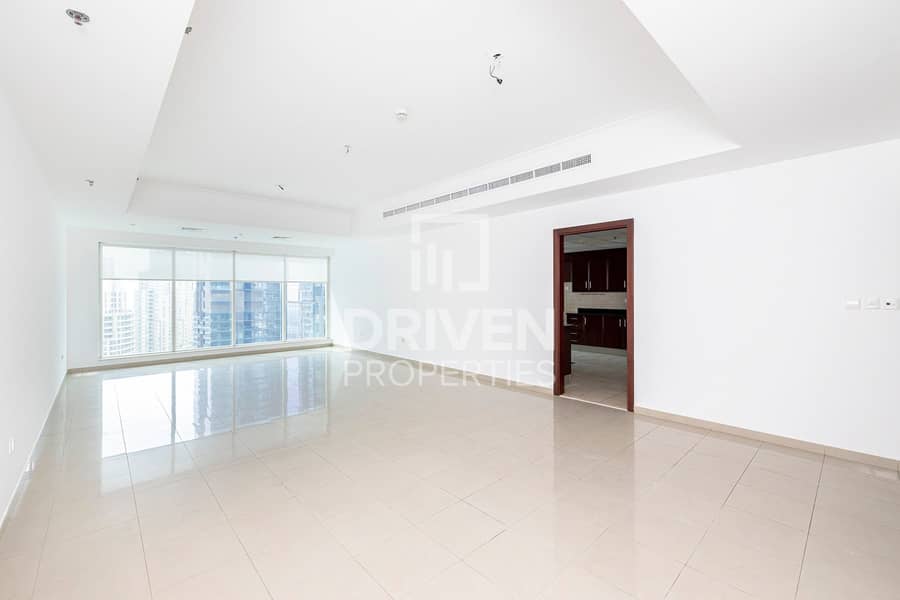 Huge Unit w/ Marina and Partial Sea View Huge Unit w/ Marina and Partial Sea View