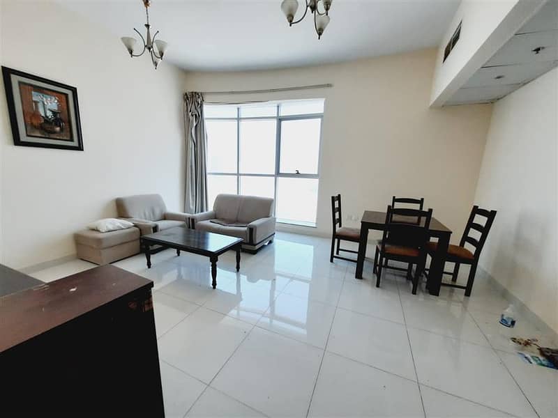 LARGE SIZE 858 sq feet | READY TO MOVE ONE BEDROOM | MID FLOOR