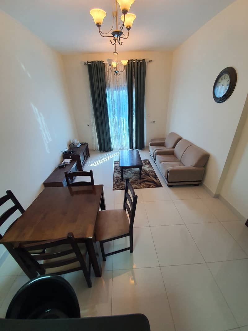 8 BEST PRICE | 815 sq ft SIZE | FURNISHED ONE BEDROOM | MID FLOOR