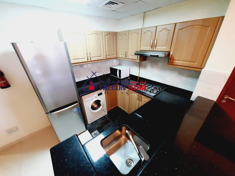 6 CORNER UNIT | FULLY FURNISHED 2 BED WITH HUGE BALCONY
